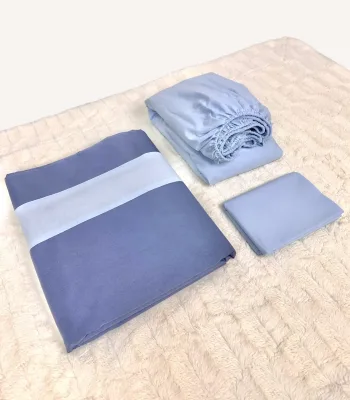 Bebek mavisi ve indigo mavi renk bloklu pamuklu tek kişilik nevresim takımı, lastikli çarşaflı modern yatak seti